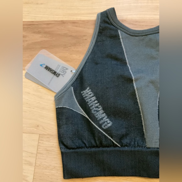 GymShark NWT Never Worn Seamless high neck grey sports bra size s - Picture 5 of 6